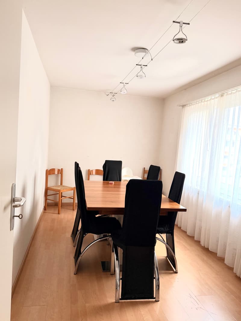 Schöne 4.5 Zimmerwohnung in kinderfreundlicher Umgebung (8)