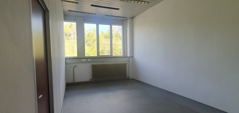 Bureaux de 279 m² à Penthalaz (14)