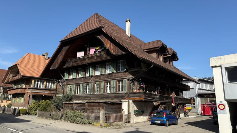 5-party house, fully rented (1)