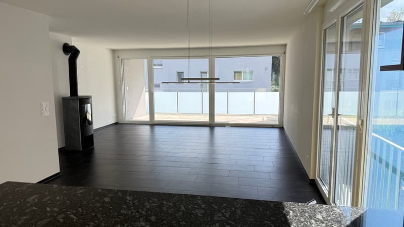 4 1/2-Zimmer Eigentumswohnung an ruhiger, sonniger Lage (3)