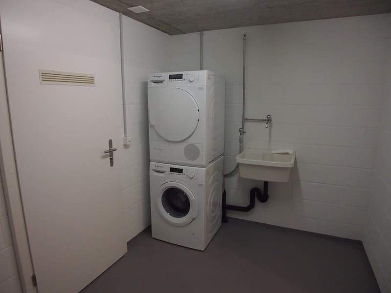 Vivere con stile in una posizione tranquilla a Ostermundigen (14)