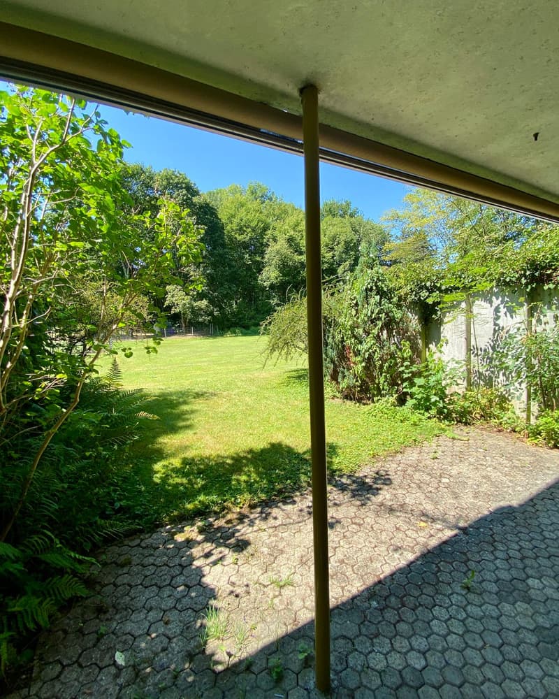 Charming 1 bedroom ground floor apartment with garden seating (12)