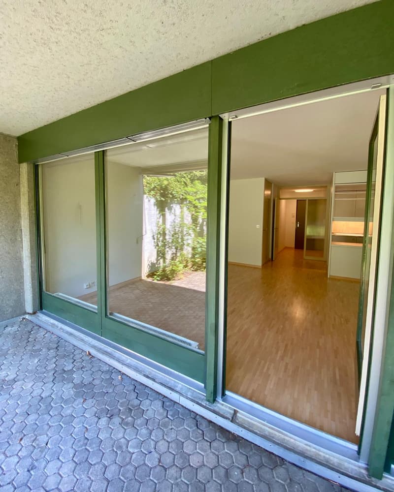 Charming 1 bedroom ground floor apartment with garden seating (15)