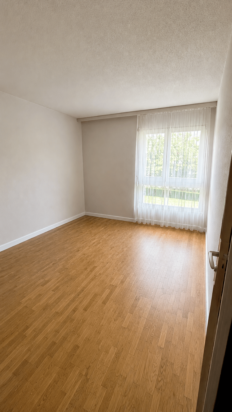 Appartamento di 5 locali appena ristrutturato al piano rialzato con balcone (4)