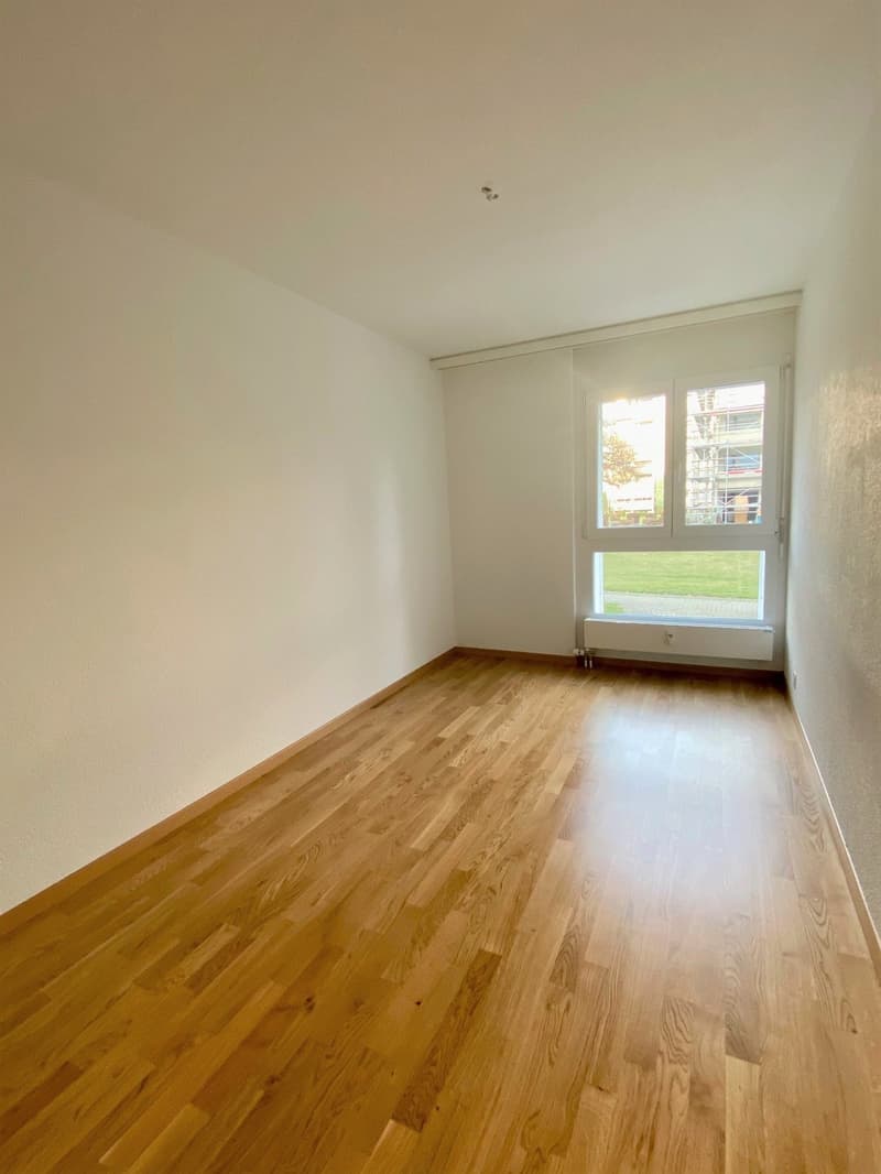 Appartamento di 5 locali appena ristrutturato al piano rialzato con balcone (5)