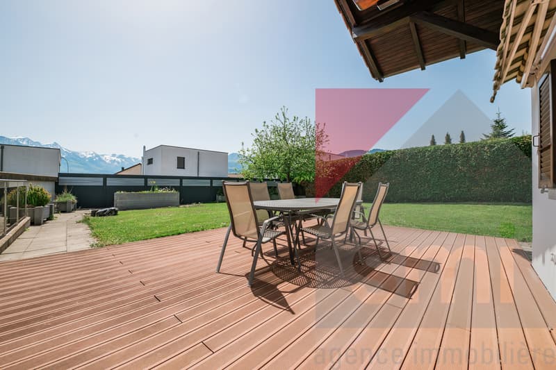 Terrasse, jardin avec vue