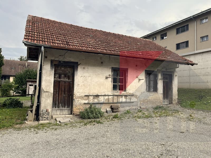 Casa di villaggio di carattere su un lotto di 1005m2 nella zona centrale (13)