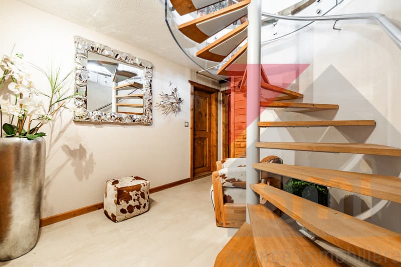 Chalet exclusif, entièrement rénové et meublé, dans un coin de paradis (12)