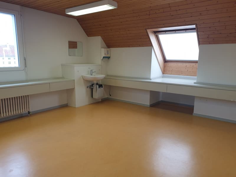geräumiges Büro an zentraler Lage in Frick (8)