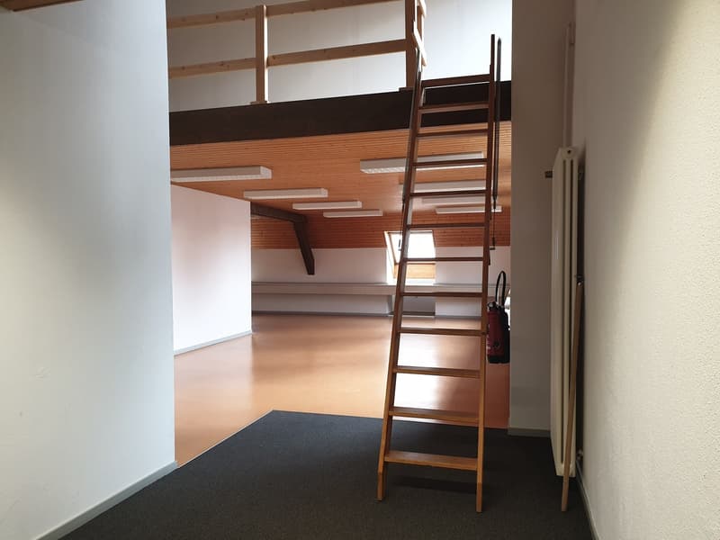 geräumiges Büro an zentraler Lage in Frick (2)