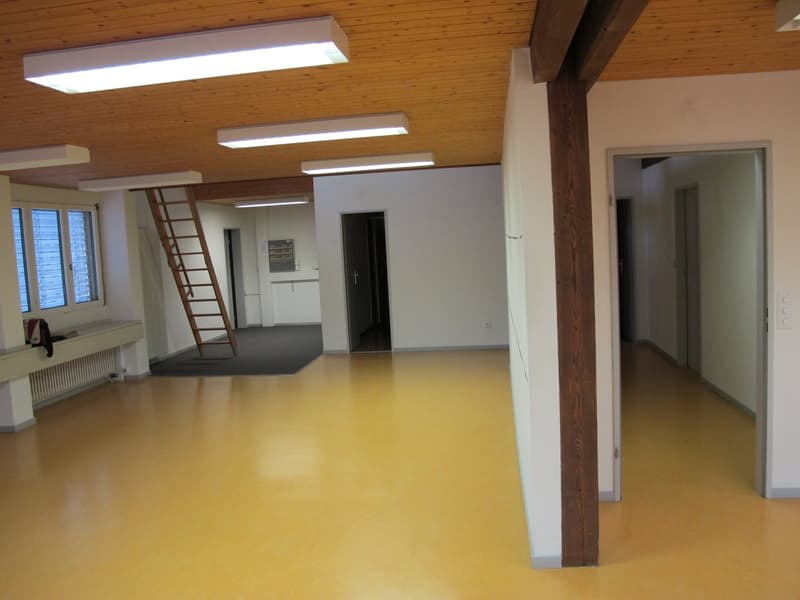 geräumiges Büro an zentraler Lage in Frick (13)