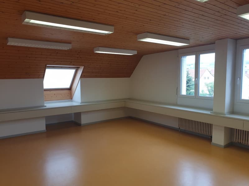 geräumiges Büro an zentraler Lage in Frick (7)
