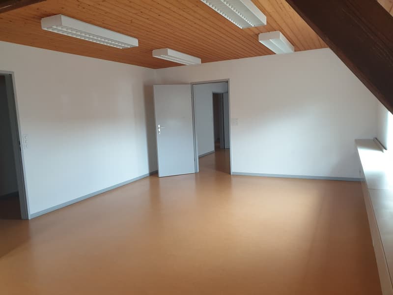 geräumiges Büro an zentraler Lage in Frick (4)