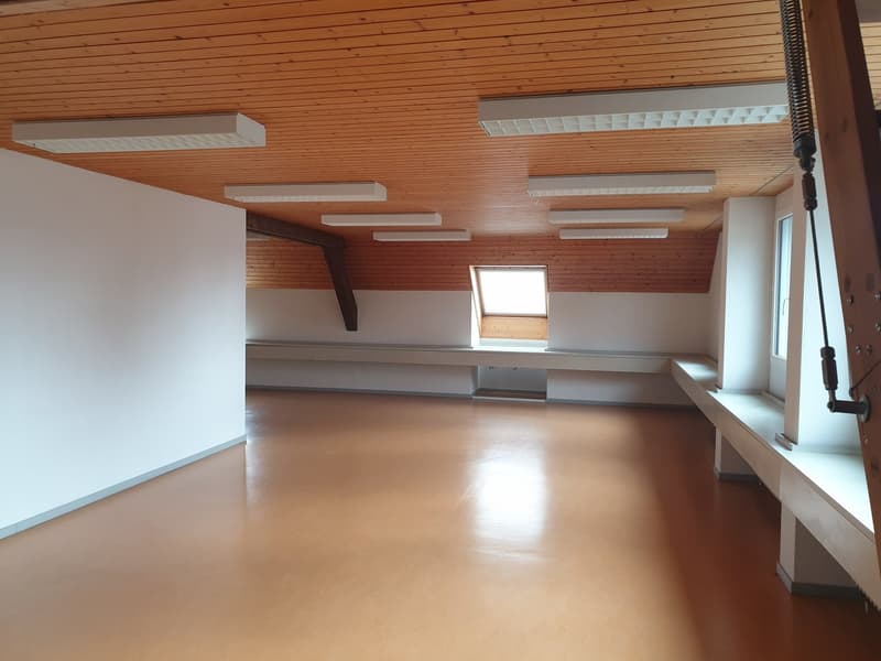 geräumiges Büro an zentraler Lage in Frick (3)