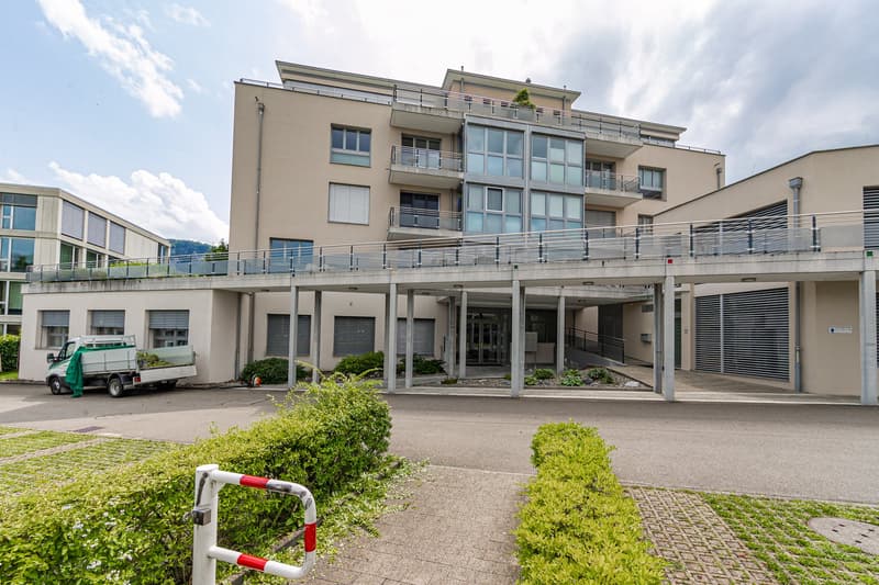 Exquisite 3½-Zimmer-Attikawohnung (108 m2) mit Traumterrasse und Seesicht (11)