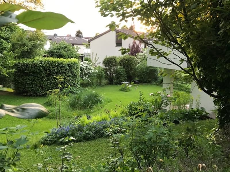 3.5 or 4.5 room row-end single-family house in top condition (108 m2) with large garden complex (15)
