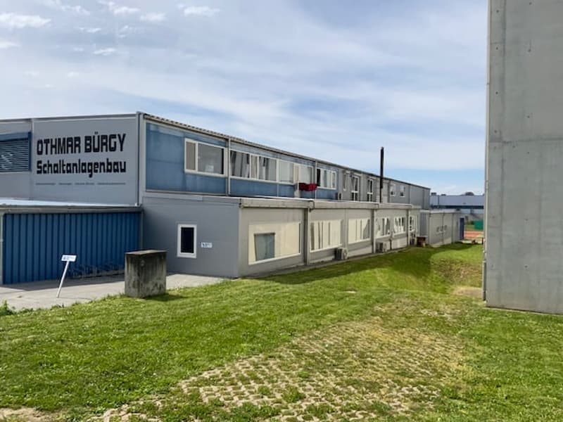 Spazi industriali e uffici ristrutturati in affitto a Murten (2)