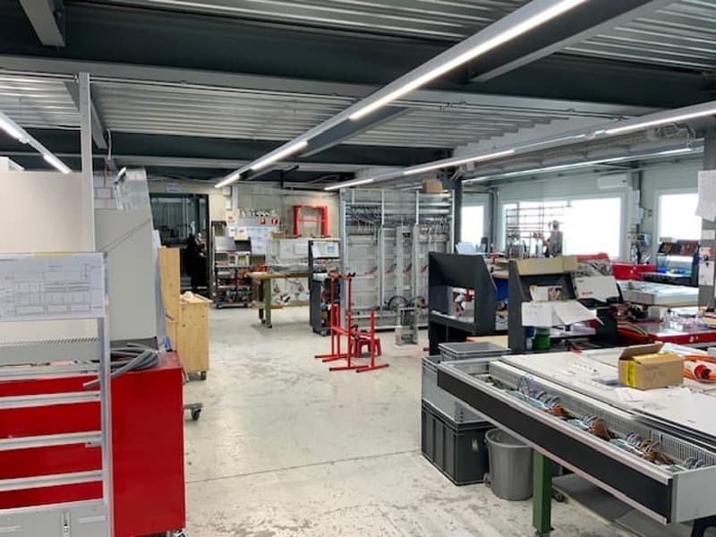 Spazi industriali e uffici ristrutturati in affitto a Murten (5)