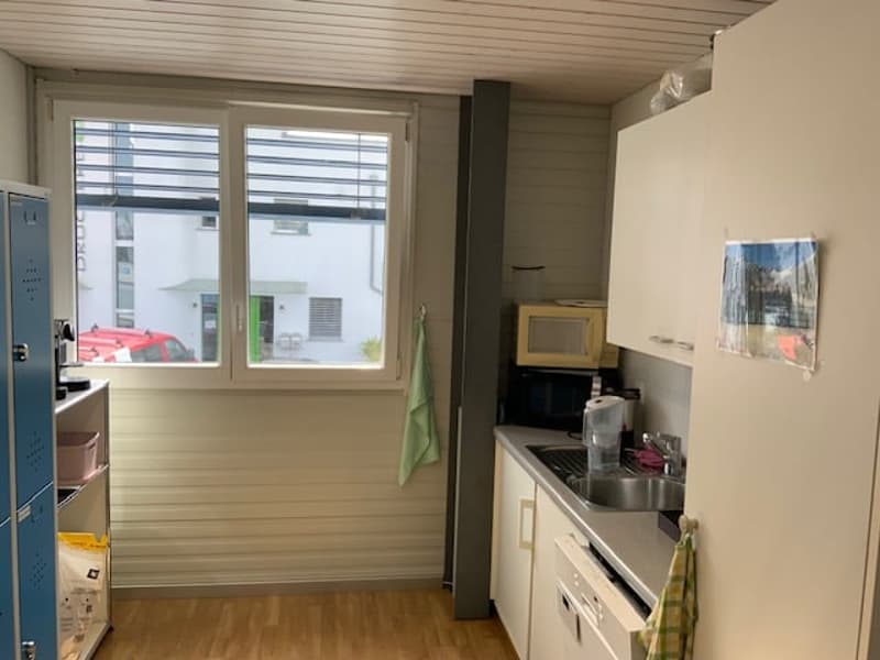 Spazi industriali e uffici ristrutturati in affitto a Murten (16)