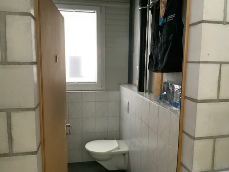 Spazi industriali e uffici ristrutturati in affitto a Murten (12)