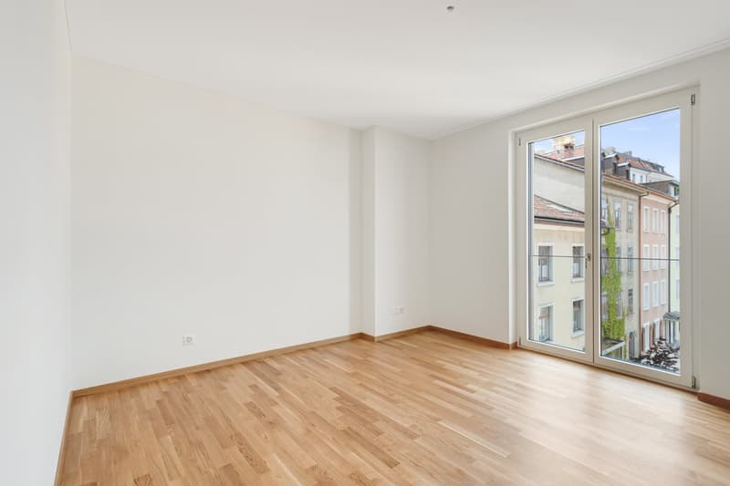 Moderne 2.5-Zimmer-Wohnung mit Balkon und Stadtblick in St. Gallen (4)