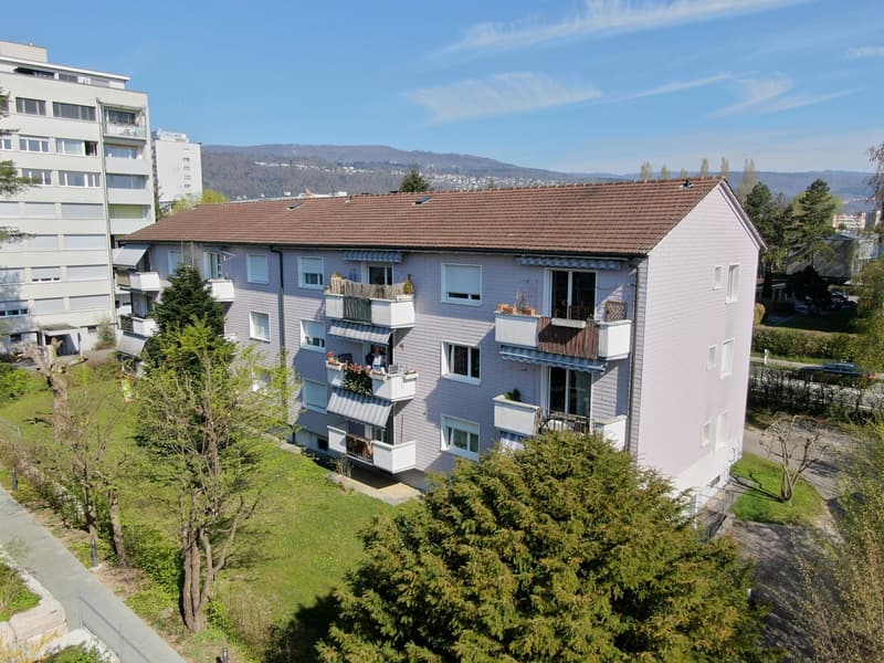 Stadtgrenze Biel/Nidau - Komplett sanierte 3-Zimmerwohnung mit Balkon (1)