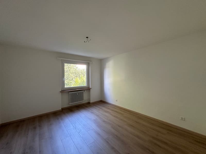 Gemütliche 2.5-Zimmerwohnung mit Balkon (5)