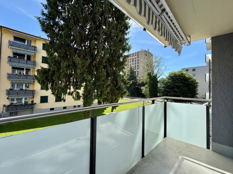 Preisgünstig & grosszügig - 2 Zwg mit Balkon (2)