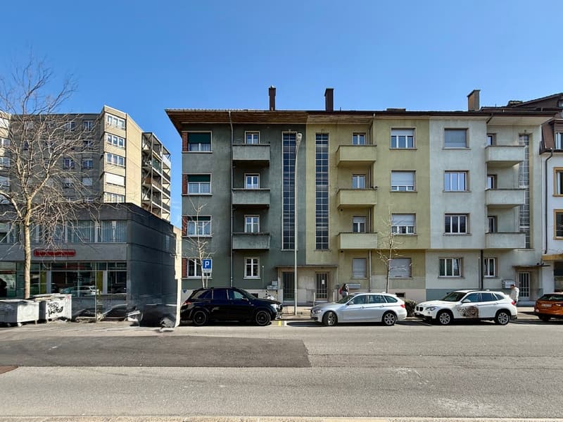 Vivre au cœur de Biel avec vue sur le Kongresshaus. (2)
