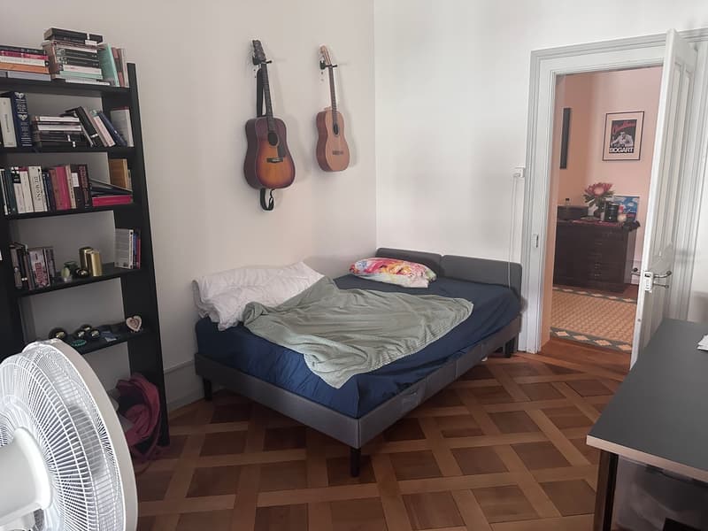 Appartamento di charme di 3,5 locali in un edificio storico nel cuore di Biel - direttamente sulla via dello shopping (8)
