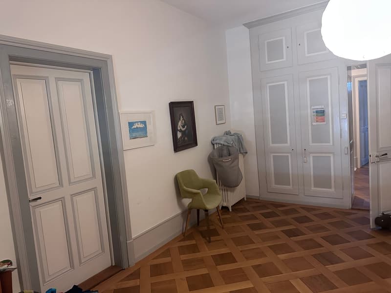 Appartamento di charme di 3,5 locali in un edificio storico nel cuore di Biel - direttamente sulla via dello shopping (3)