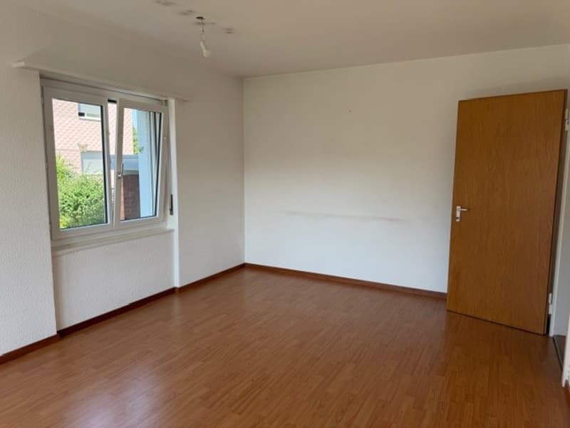Situé dans un endroit calme et très intéressant en termes de prix - appartement 3,5 pièces (11)