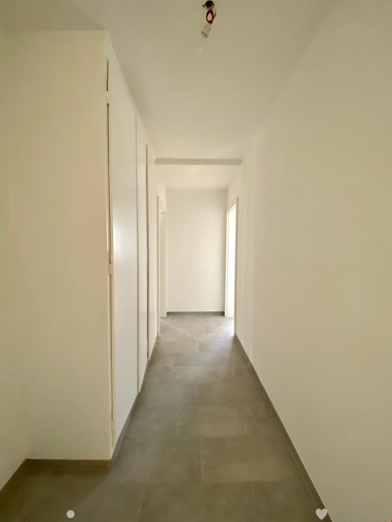 2 -Zimmerwohnung im 1. OG mit Balkon (3)