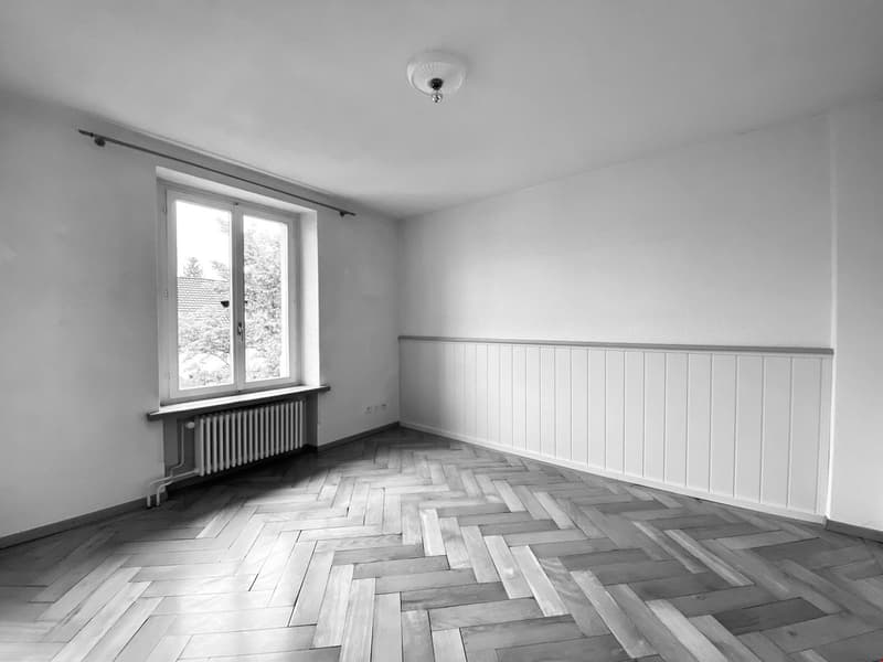 Appartement 2.5 pièces spacieux dans un immeuble ancien, environ 85m2 avec grand balcon (8)