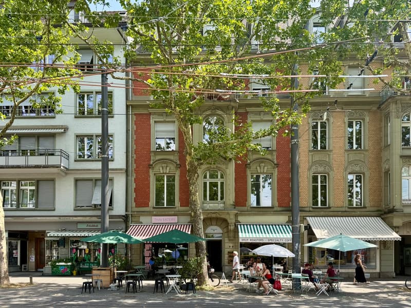 Ristorante in buona posizione pedonale su Eigerplatz (2)