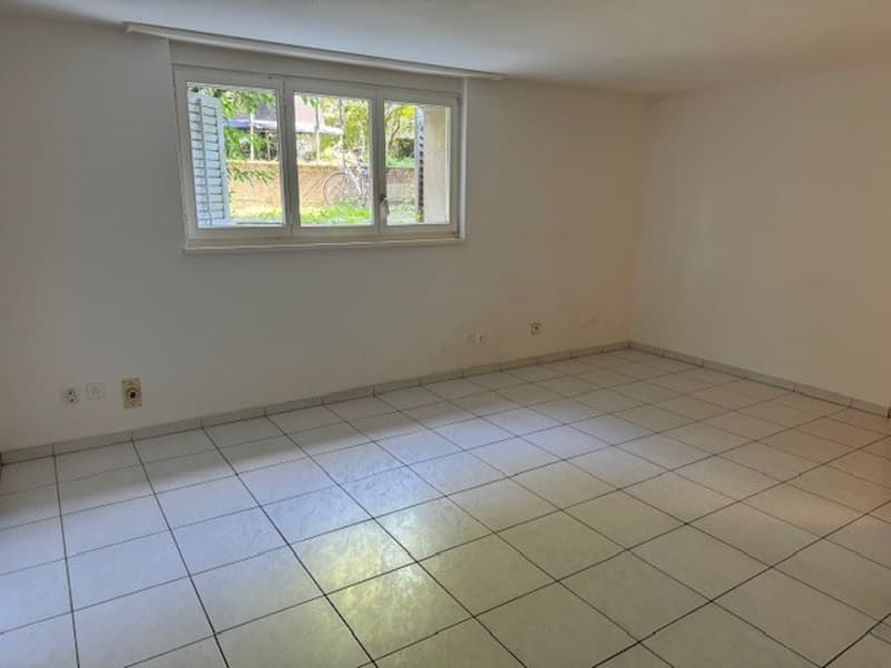 Espace hobby polyvalent de 2 pièces avec lumière du jour au cœur de Biel (5)