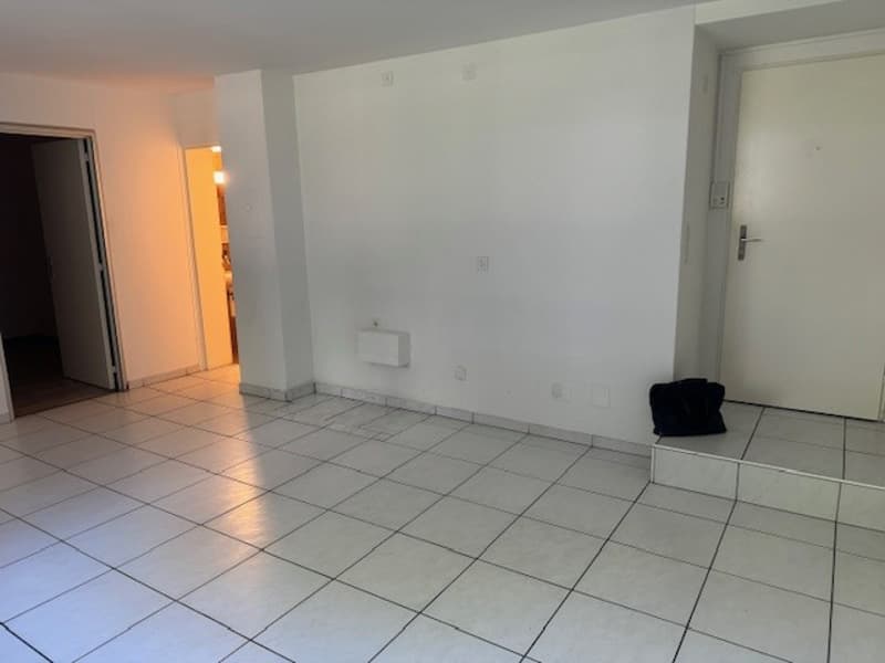 Espace hobby polyvalent de 2 pièces avec lumière du jour au cœur de Biel (4)
