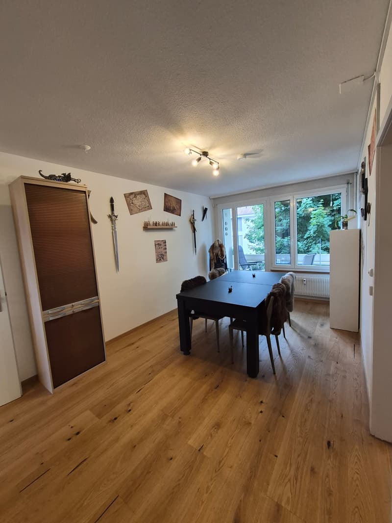 Appartement calme de 3,5 pièces avec balcon à Lyss (BE) (2)