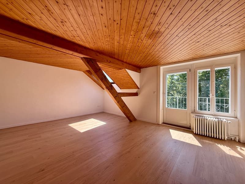Charmant appartement 3 pièces dans un immeuble ancien avec balcon à Biel – disponible immédiatement (3)