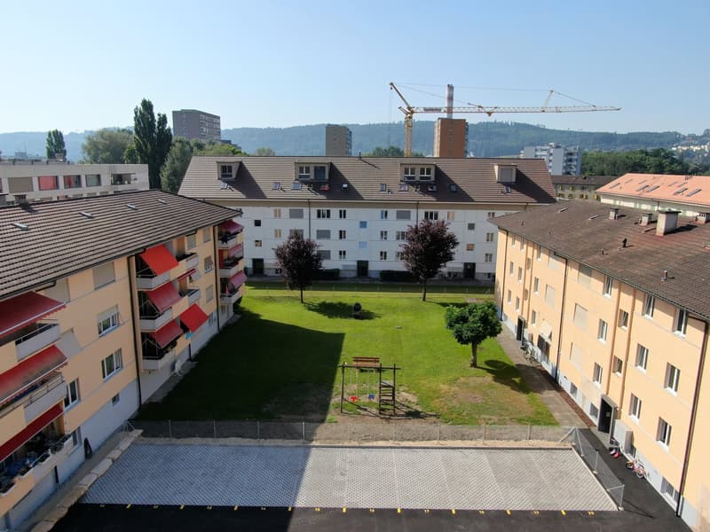 TOP-sanierte 21/2-Zwg mit Balkon im Mühlefeldquartier (10)