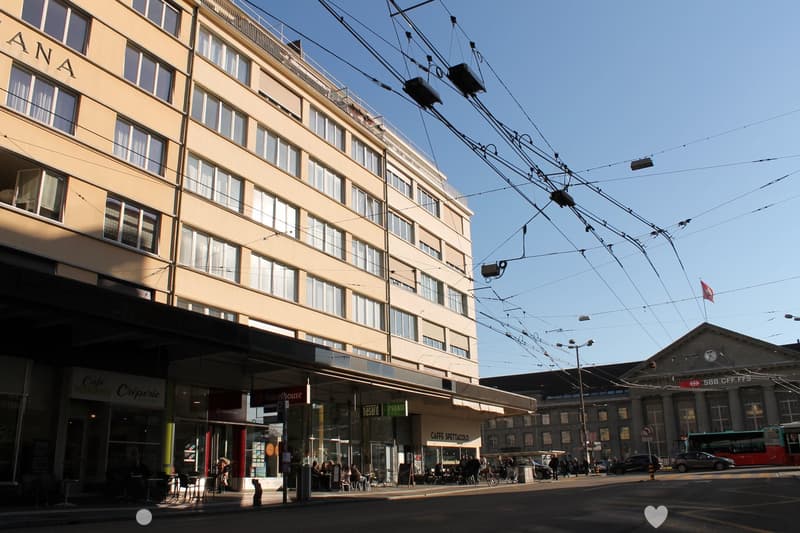 Grosse renovierte 2-Zwg im Zentrum an der Bahnhofstrasse in Biel (1)