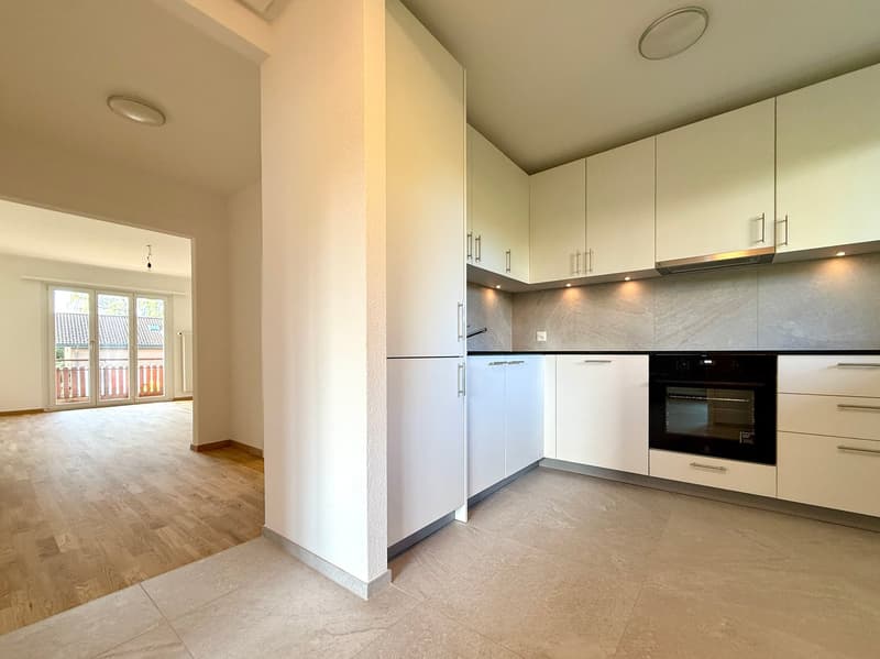 Neu renovierte 4.5 Zwg mit Balkon an ruhiger Lage (1)