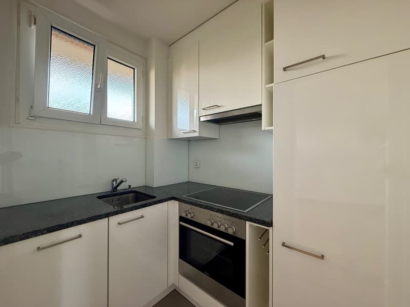 Charmante 2.5-Zimmer-Wohnung mit Balkon in Lyss – sofort verfügbar! (5)