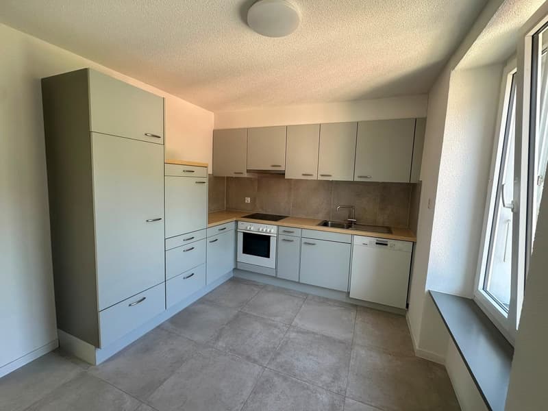 Appartement lumineux de 3.5 pièces avec grand balcon à Moutier (4)