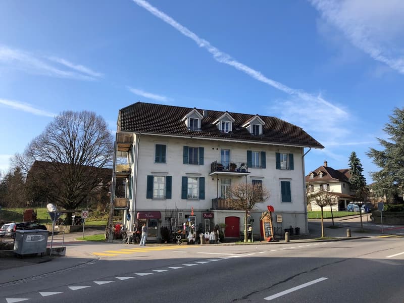 Aussenparkplätze zu vermieten !!! (1)