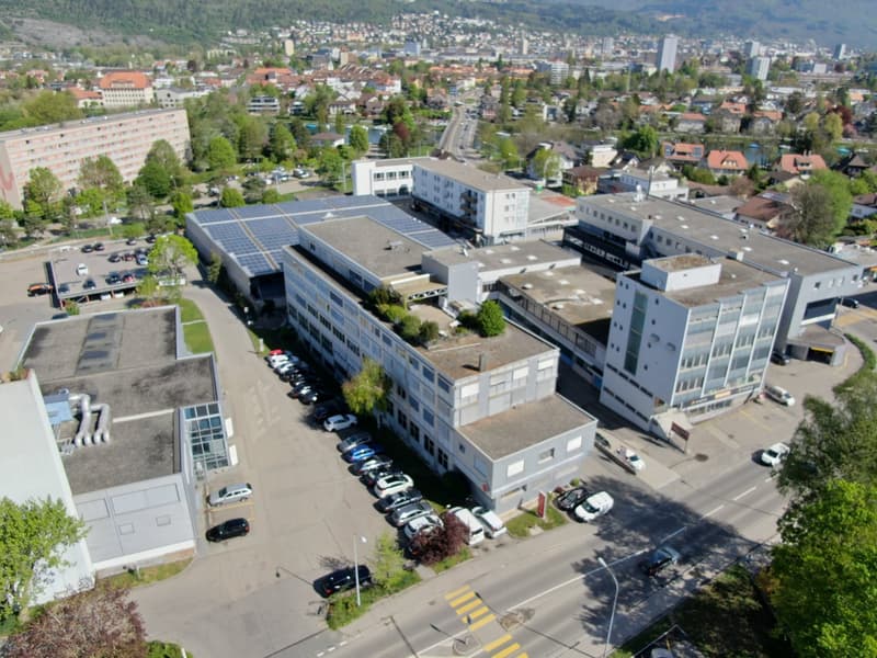 Optimale Büroräumlichkeiten an idealer Lage in Nidau (1)