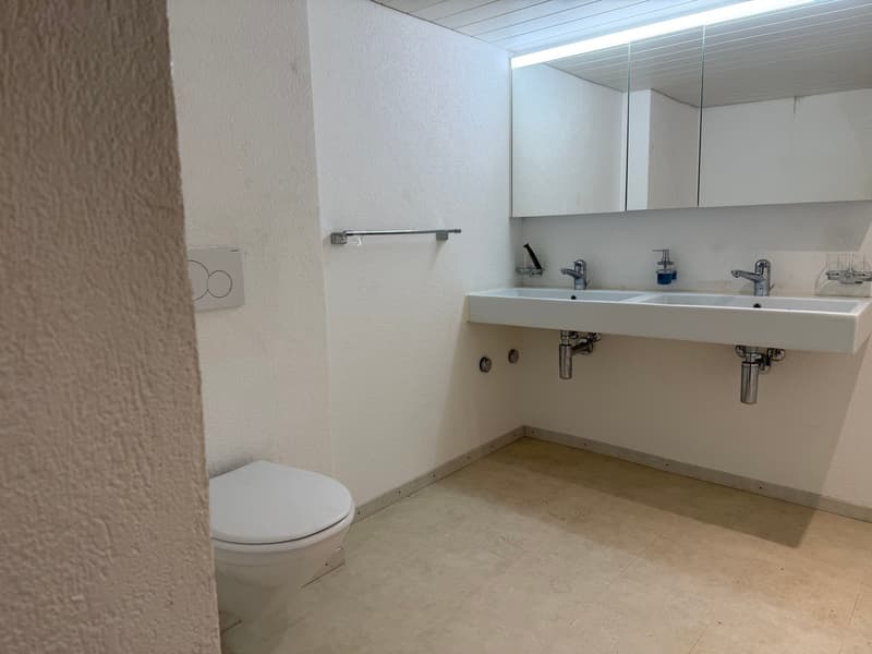 Grosszügige und charmante 3.5-Zimmerwohnung im Stadtzentrum (8)