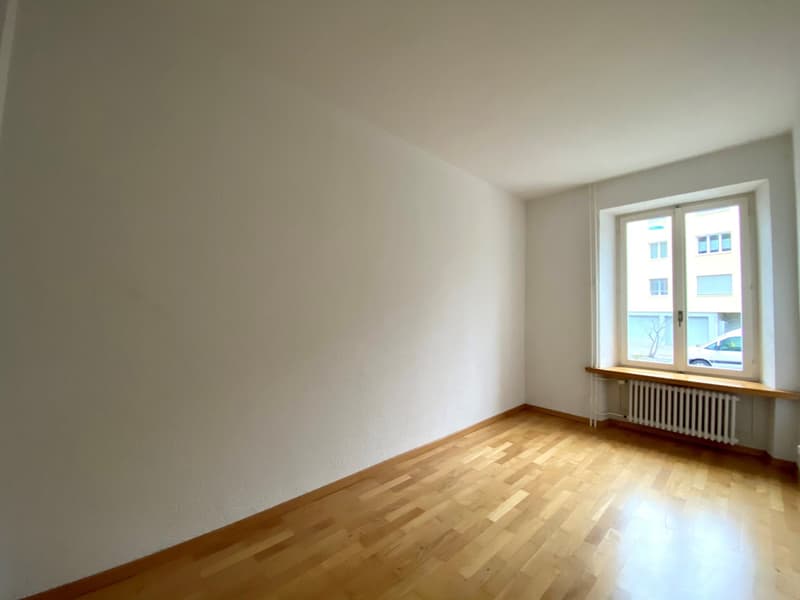 Grosszügige 3-Zimmerwohnung ca. 85m2 mit grossem Balkon (5)