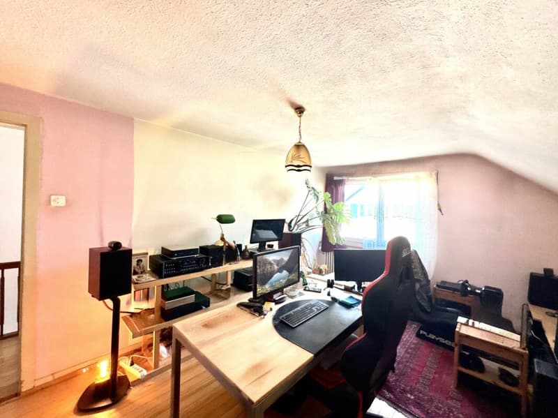 Maison mitoyenne familiale dans un quartier résidentiel calme (16)