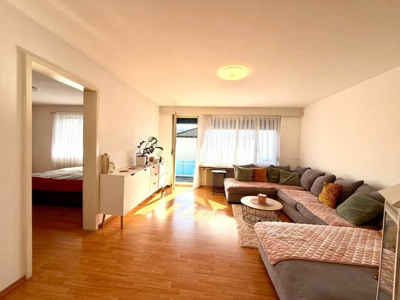 Schöne 3 Zimmer Wohnung im 2 OG (1)